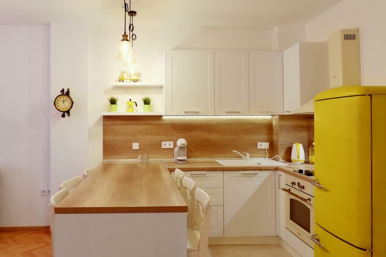 *The Cosmopolitan* Apartment โซเฟีย ภายนอก รูปภาพ