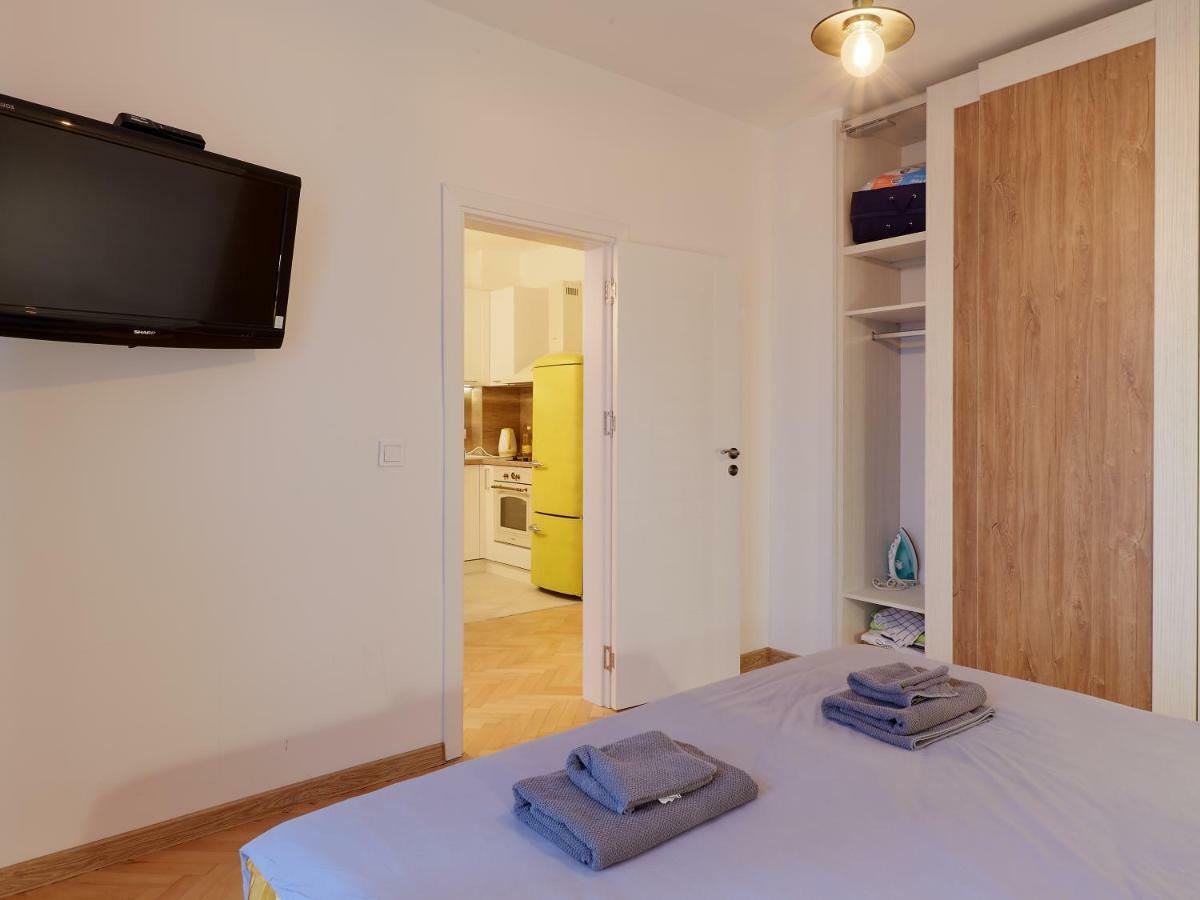 *The Cosmopolitan* Apartment โซเฟีย ภายนอก รูปภาพ